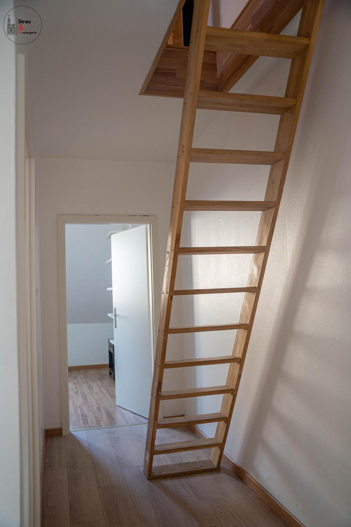 Spacieux Neudorf, *