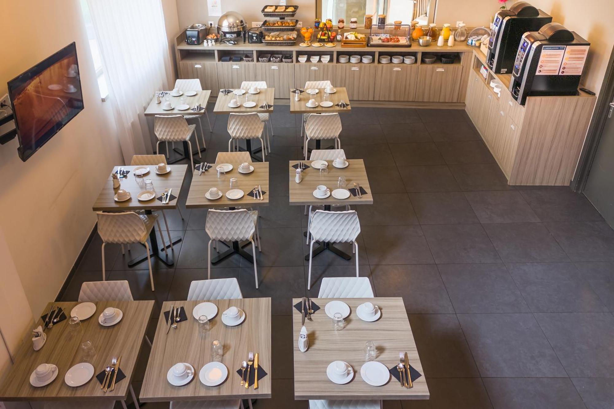 Nemea Elypseo Port Aparthotel Straßburg