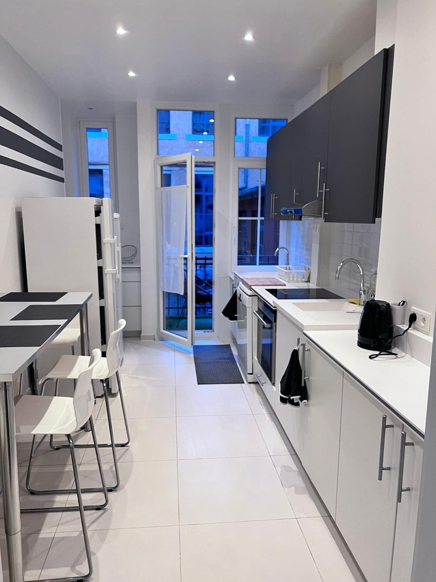 Apartment Le Rapp 6, De Standing 3 Chambres, 7 Personnes &1 Bebe, Cosy Et Familial Ultra Equipe Emplacement Ideal Proche Gare Centre Marches De Noel Quartier Tribunal Contades Straßburg