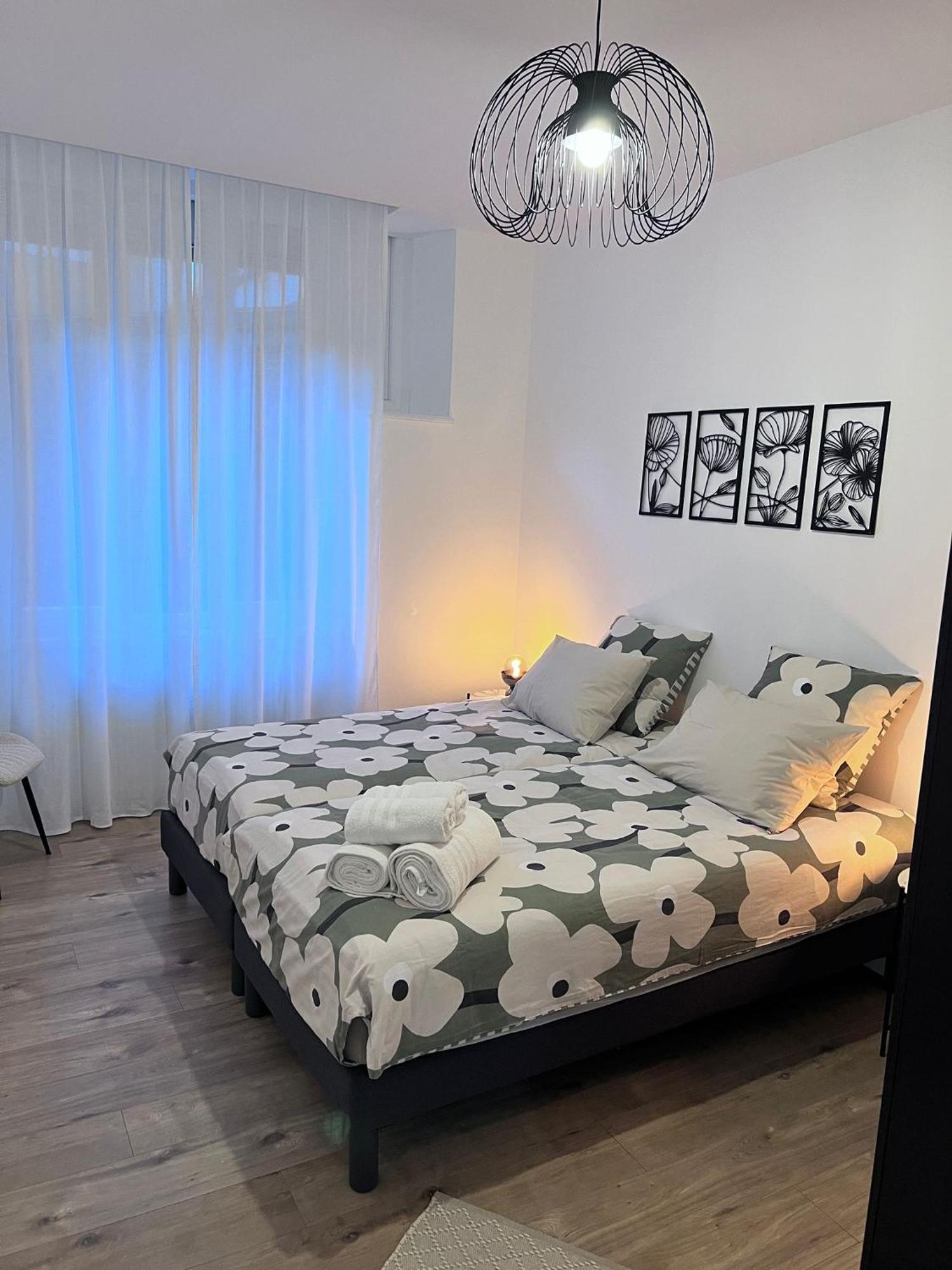 Le Rapp 6, De Standing 3 Chambres, 7 Personnes &1 Bebe, Cosy Et Familial Ultra Equipe Emplacement Ideal Proche Gare Centre Marches De Noel Quartier Tribunal Contades Apartment Straßburg