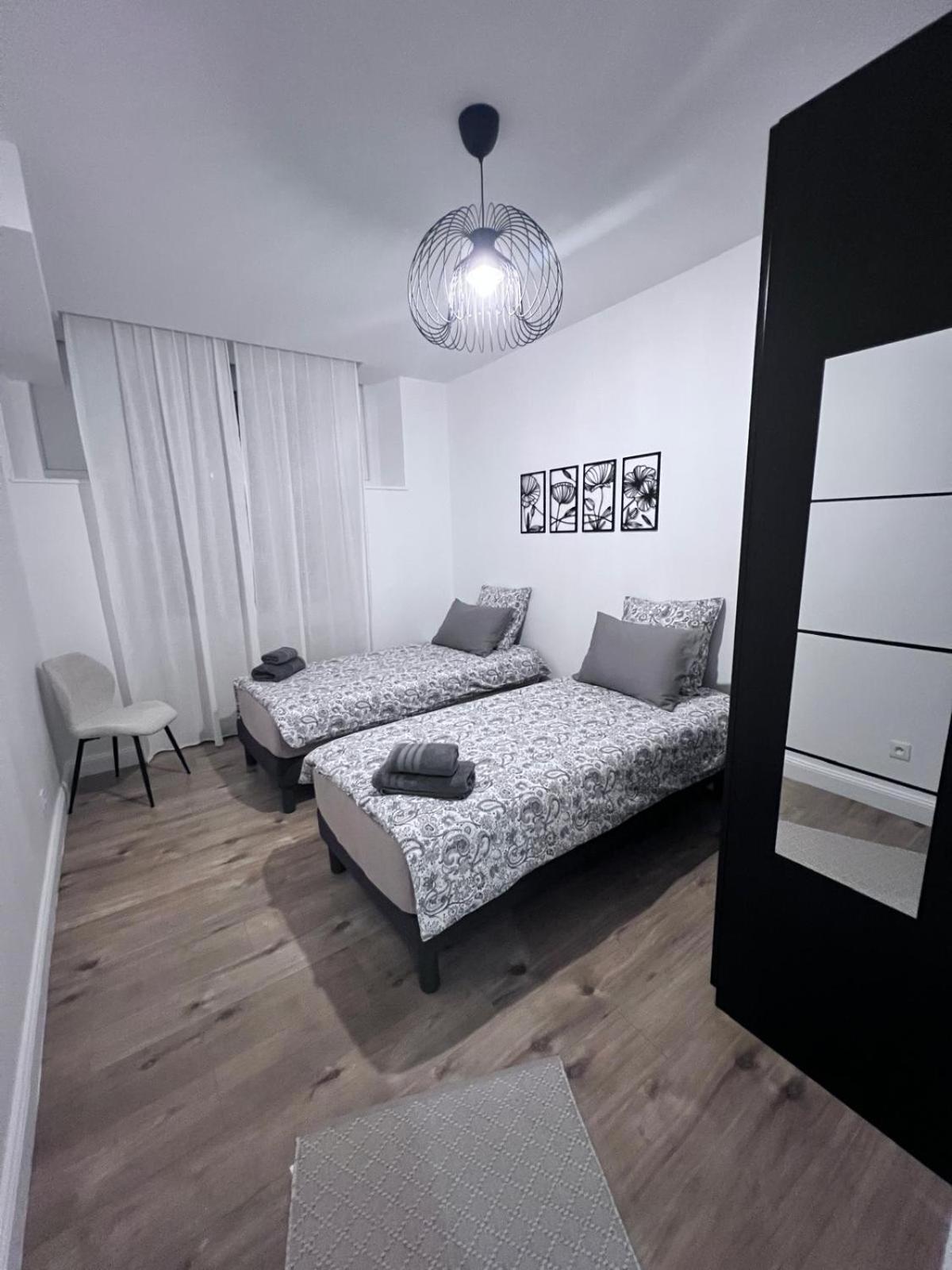 Le Rapp 6, De Standing 3 Chambres, 7 Personnes &1 Bebe, Cosy Et Familial Ultra Equipe Emplacement Ideal Proche Gare Centre Marches De Noel Quartier Tribunal Contades * Straßburg