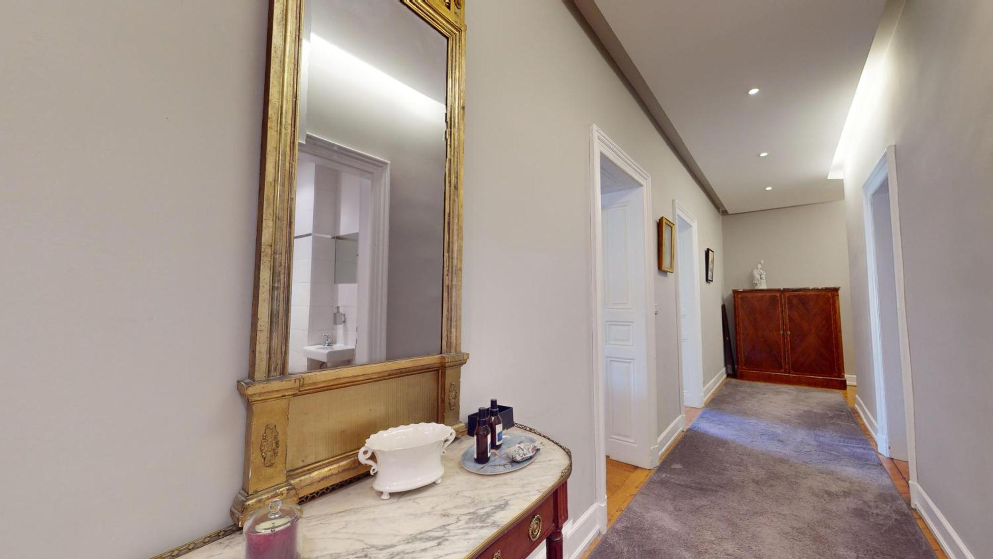 Le Saint Nicolas Apartment *