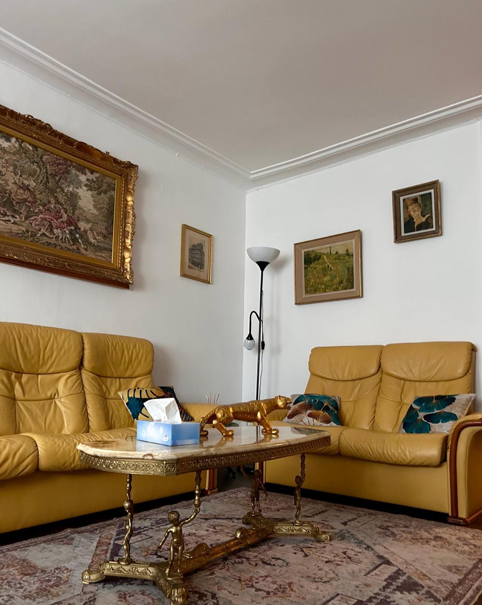 Spacious Centre Apartment Straßburg