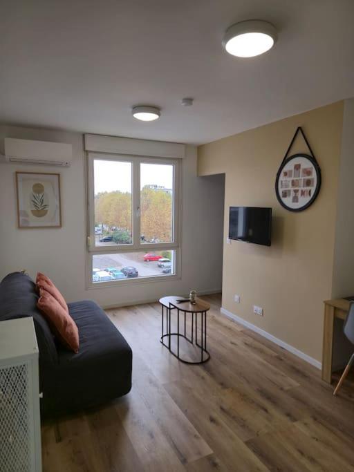 302 - 2 Pieces Equipe A Appartement