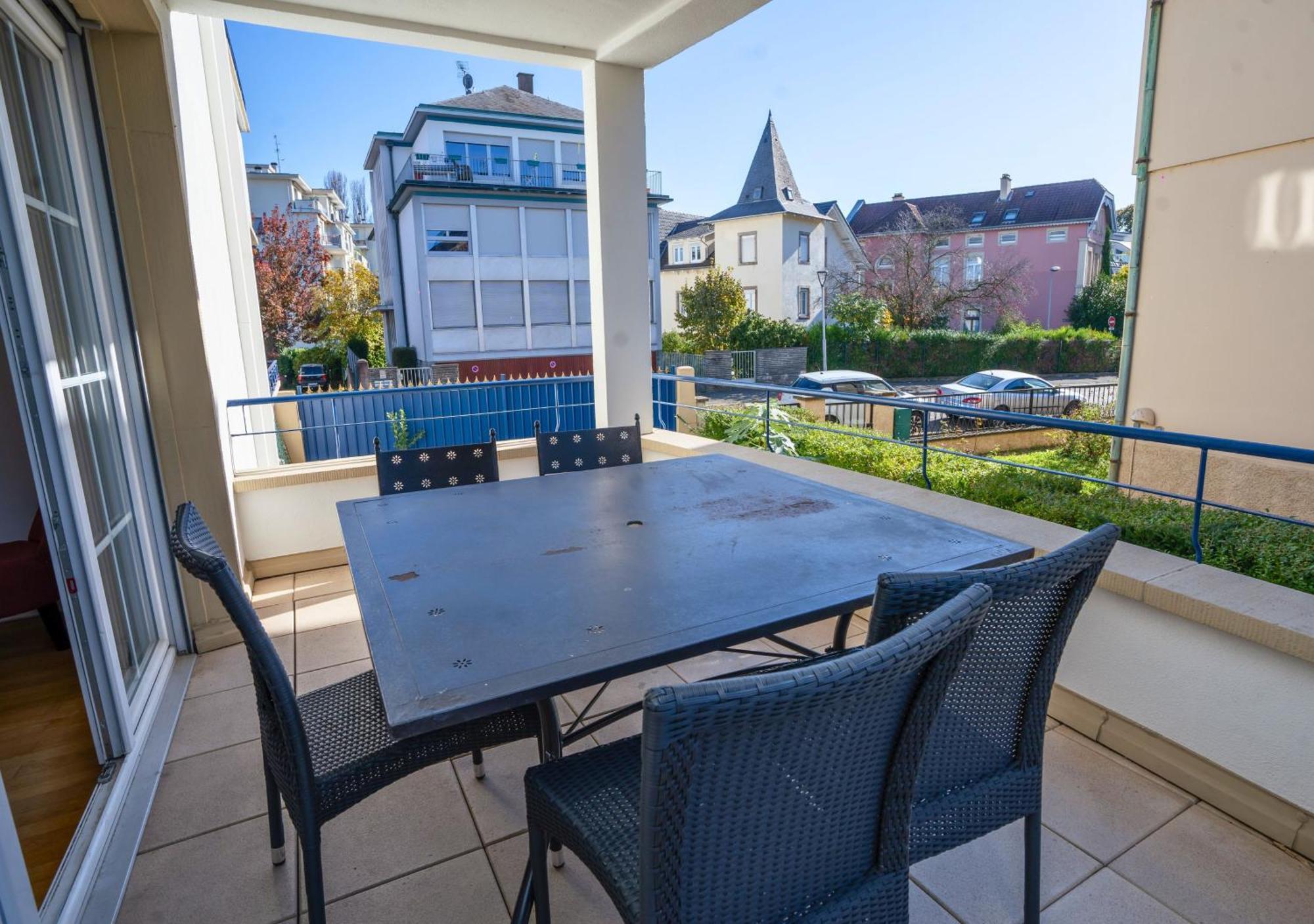Avec Terrasse Dans Apartment *
