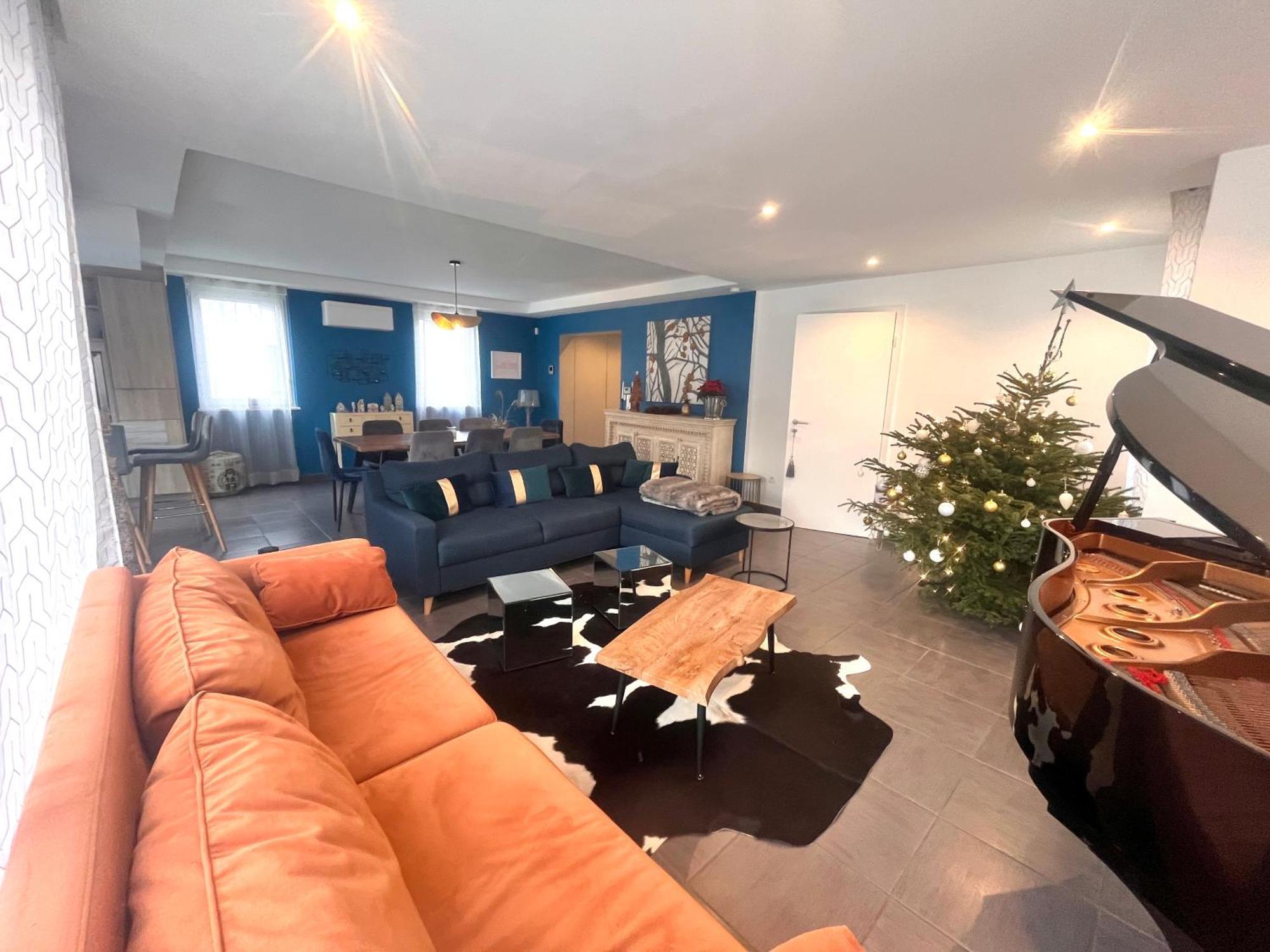 Grande Maison Avec Garage *