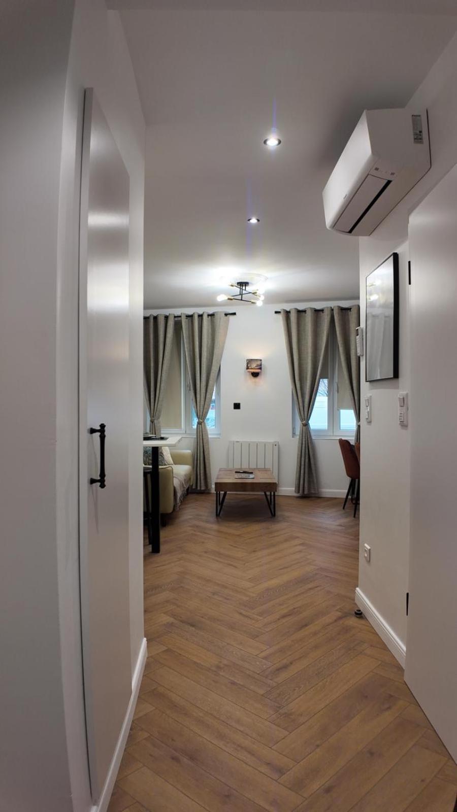 Stella Di Varos Appartement *