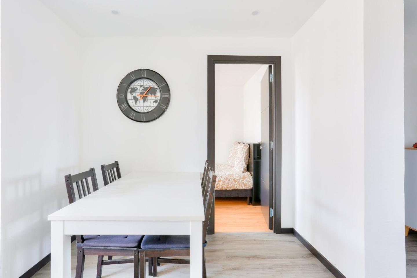 Lovely 2 Bedroom Flat With Balcony Near The Centre Appartement