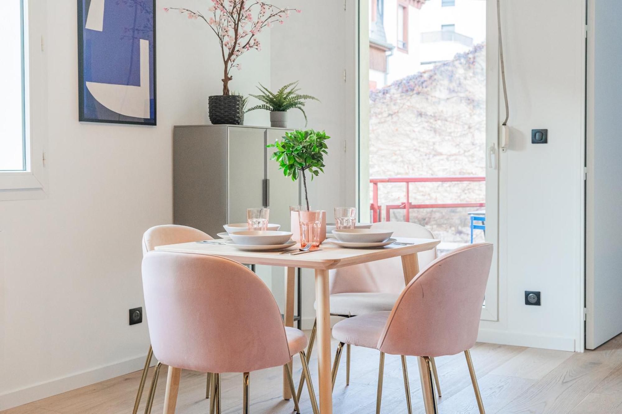 Design Et Confortable