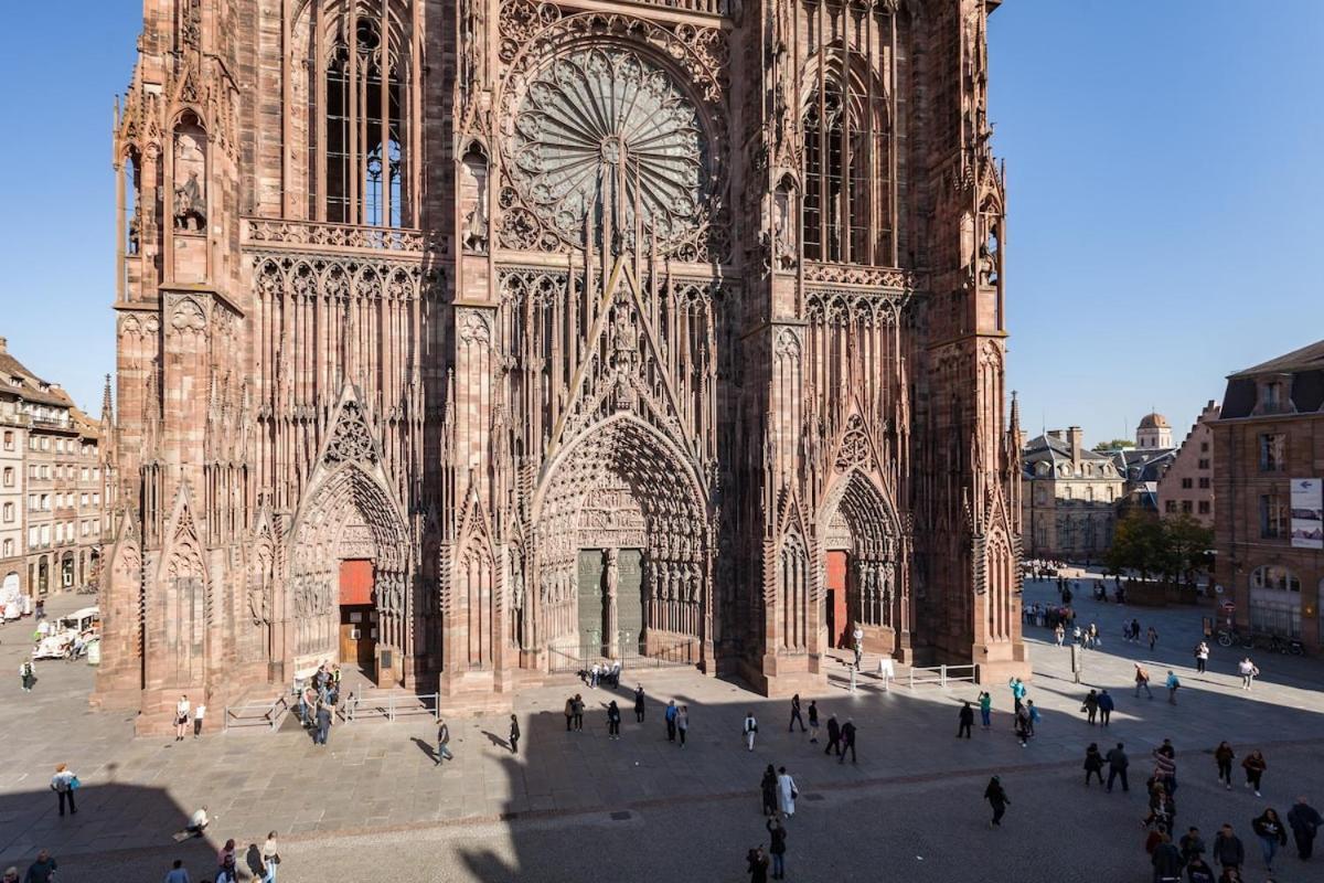 Amazing Facing The Cathedral * Strasbourg