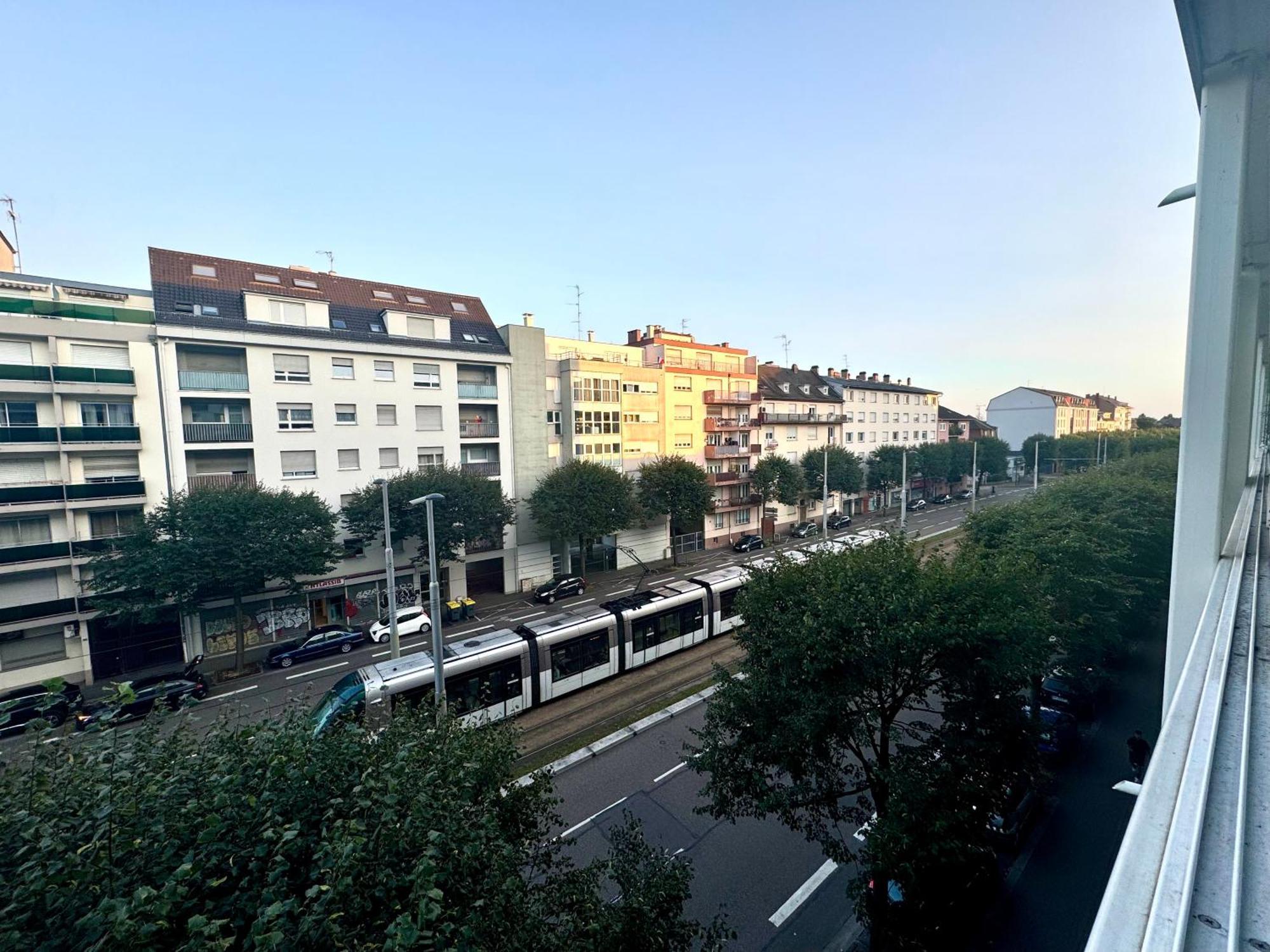 Appartement Stbg Bel Avec Balcon Strasbourg