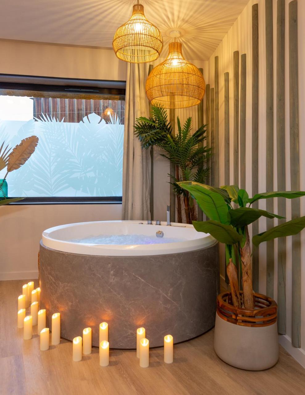 Romantique Bali, Sauna , Appartement Strasbourg