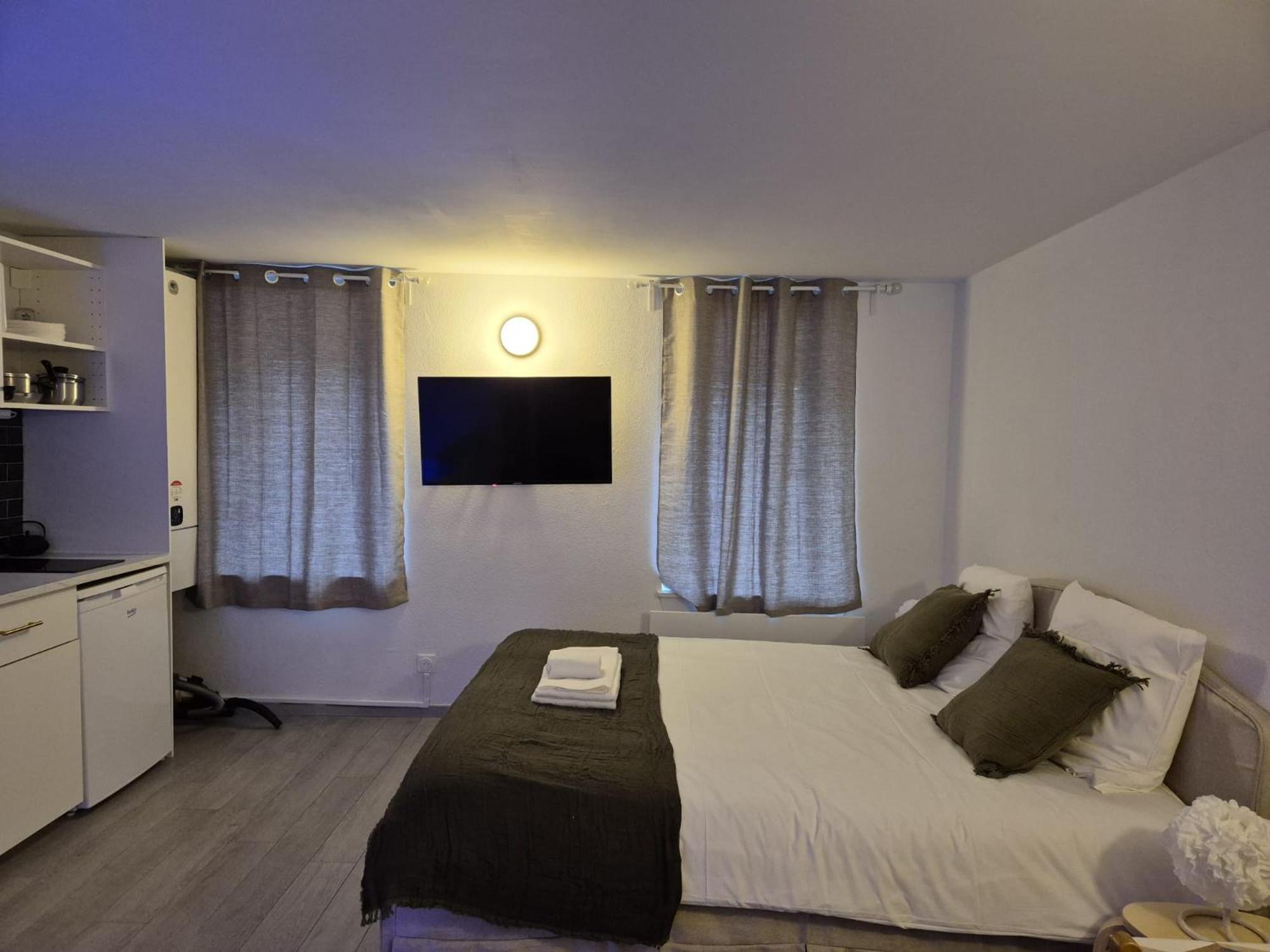 De Charme Avec Jacuzzi - Escapade Relaxante Straatsburg