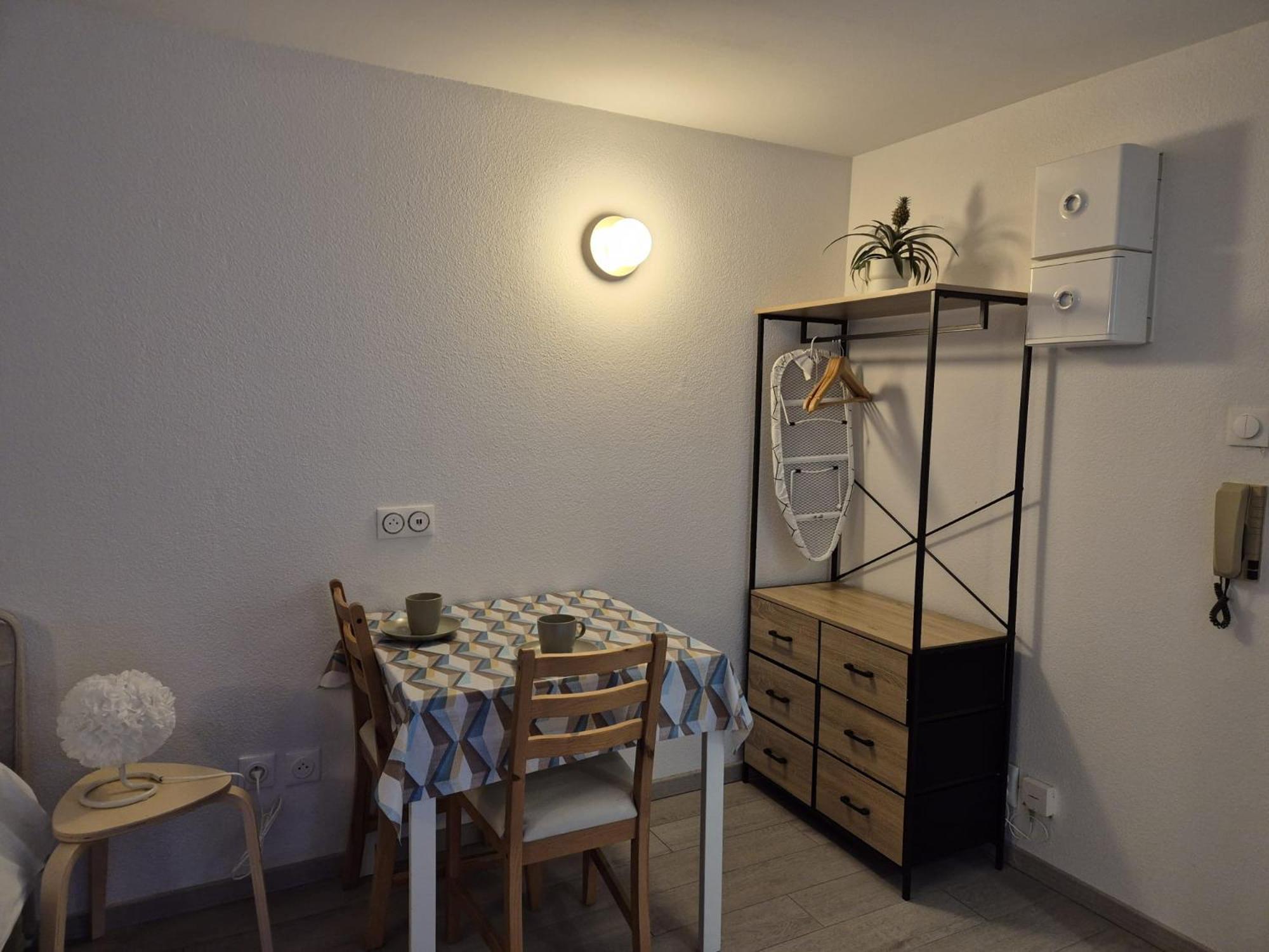 Appartement De Charme Avec Jacuzzi - Escapade Relaxante *
