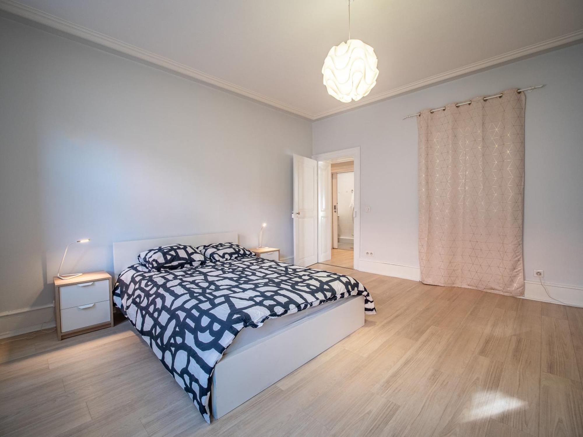 Apartment A Vos Pieds, Moderne Et Lumineux