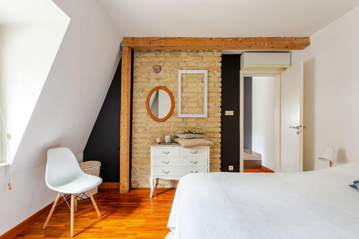 Superbe Duplex Prox Centre-ville Beautiful Duplex Close To Center Apartment