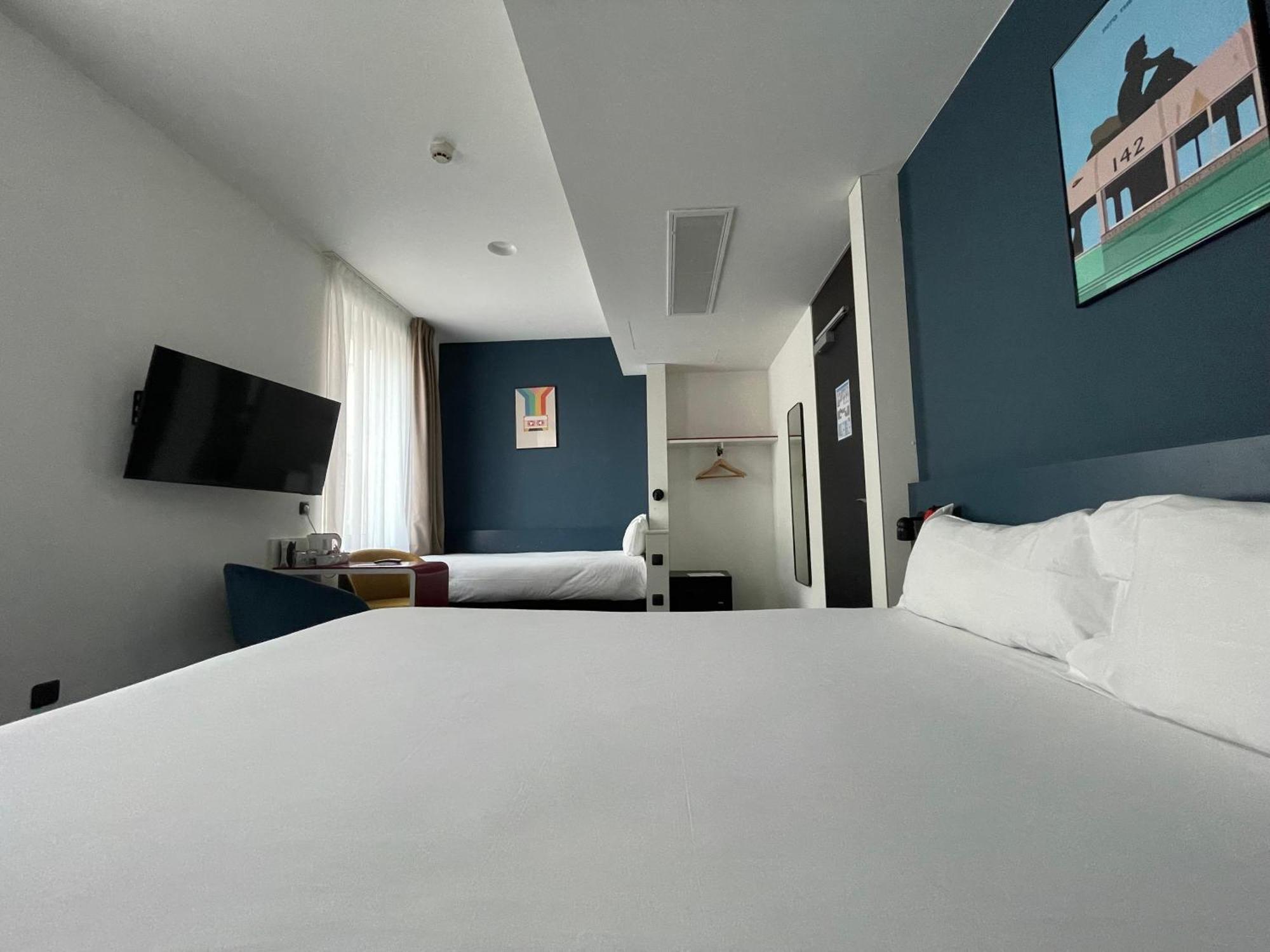 Clapclap Hotel
