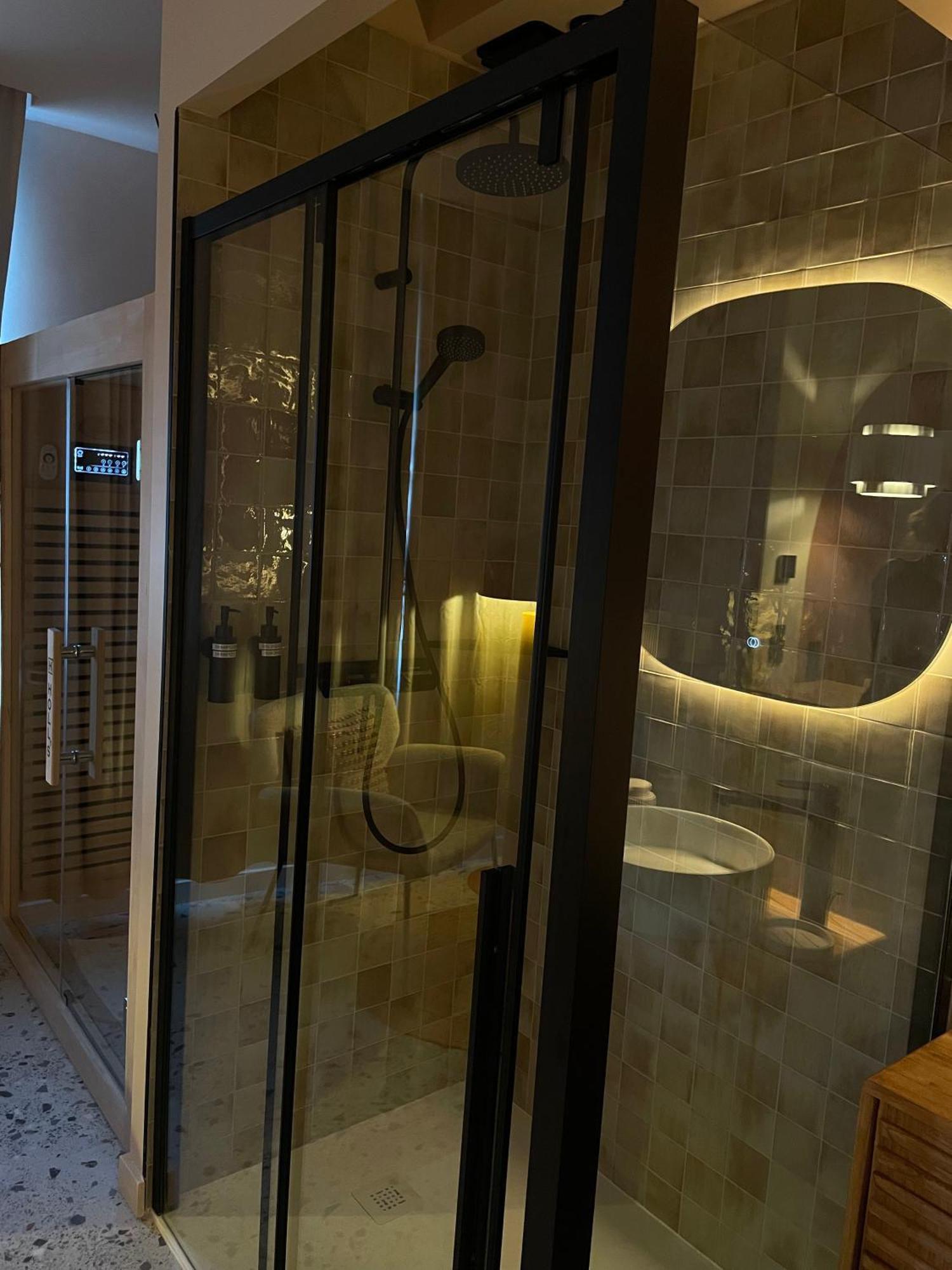 Strasbourg, Sauna, Spa, Ibiza, Evasion Romantique Et Sensuelle Appartement *