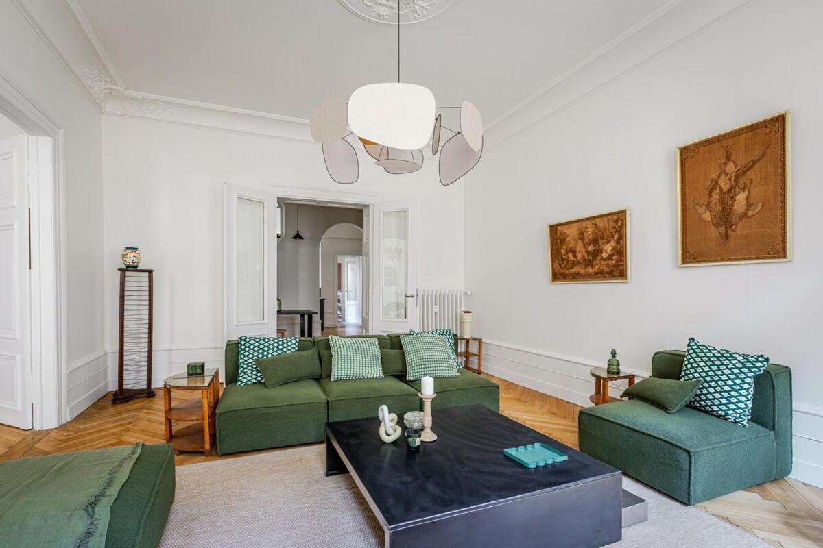 Superbe De Maitre Appartement