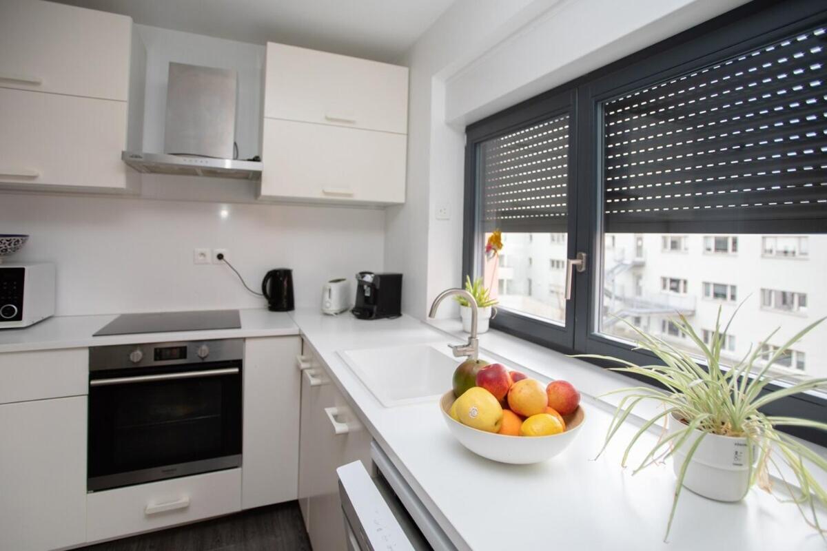 Moderne Au Centre Apartment *