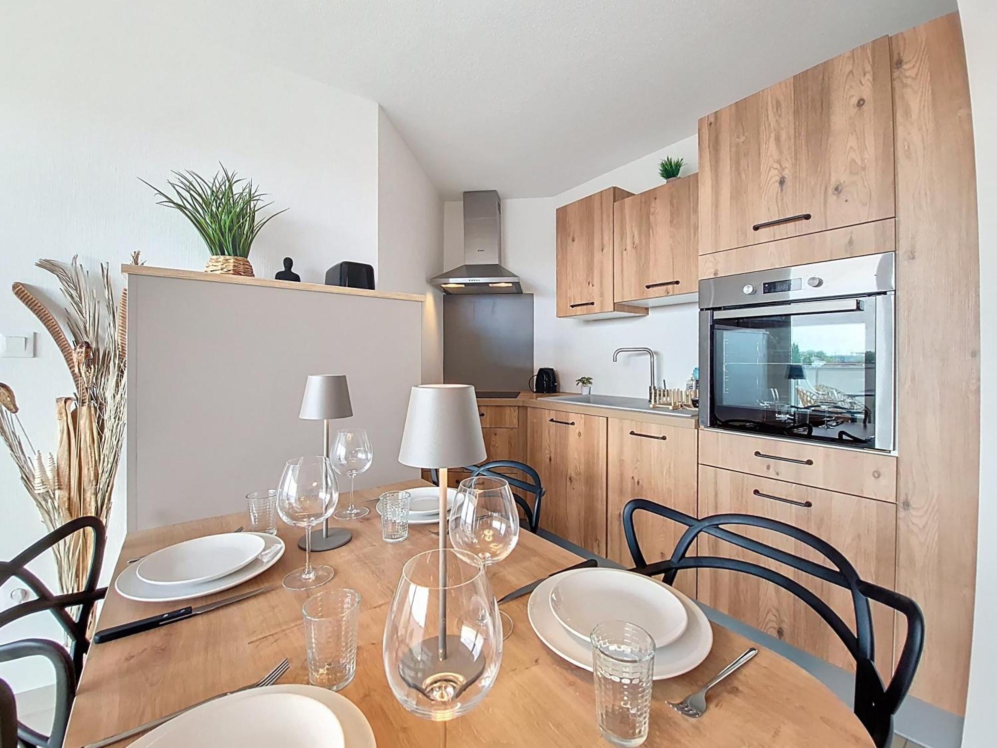 Appartement Chez Lady Mag - Neuf - Confort - Parking - Proche Centre-ville - Tram *