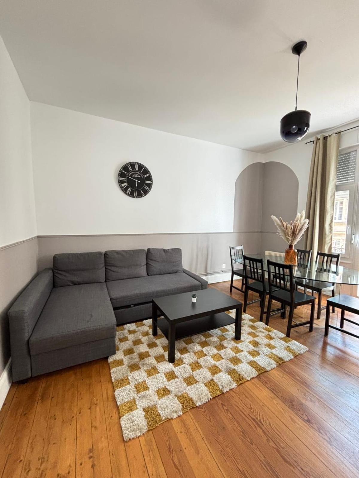 Soh Rent 3 Pieces Gare 3 - Tv - Wifi - Balcon Appartement