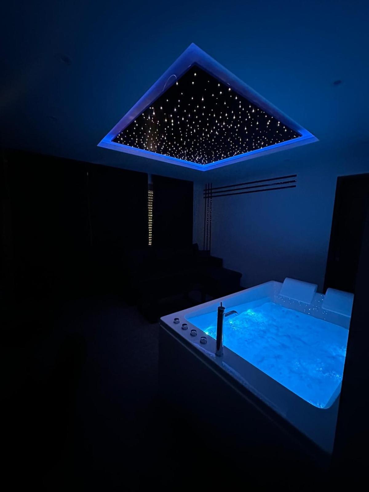 Elegance Apartment *