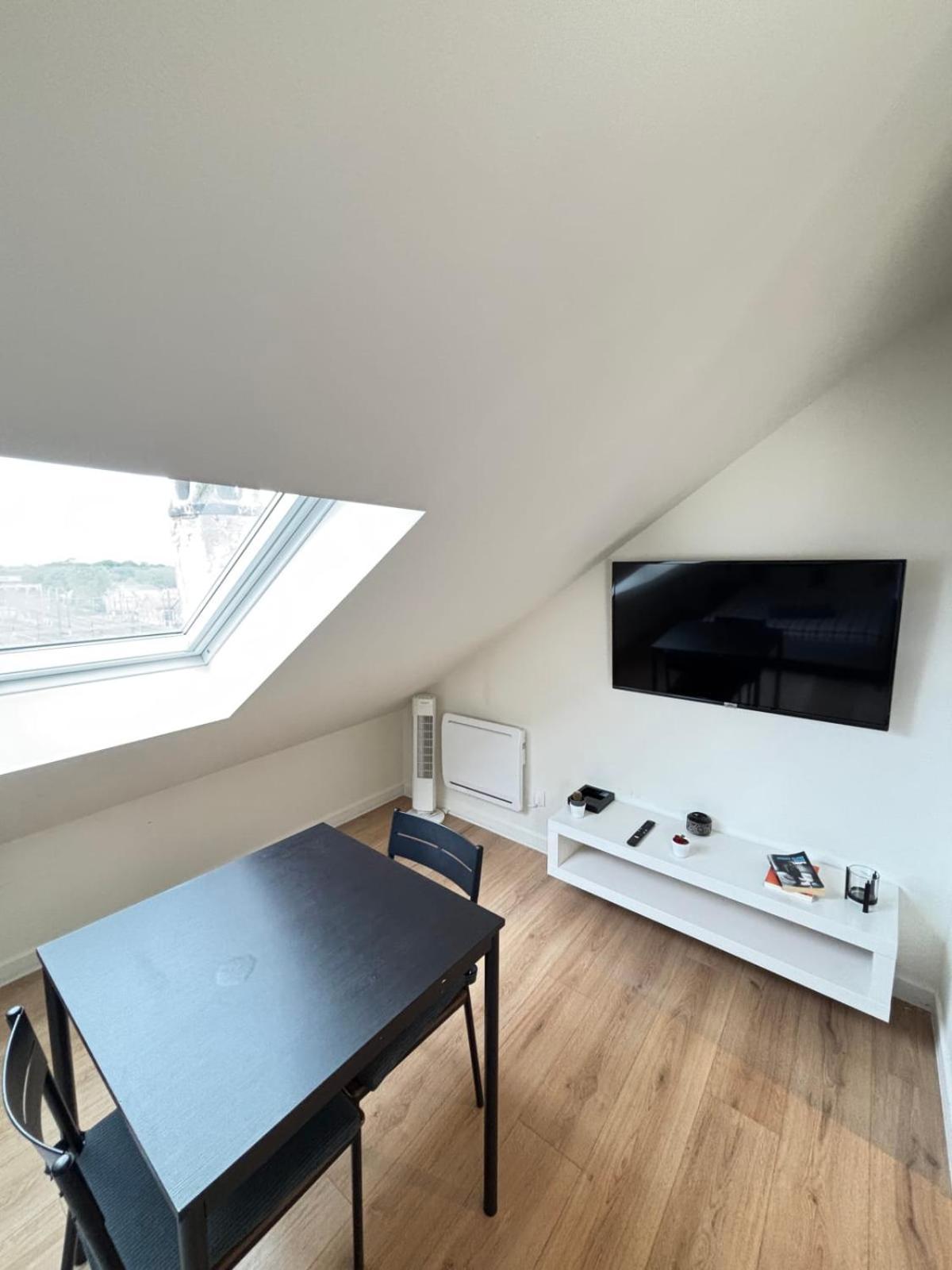 Soh Rent 3 Tv-wifi Proche Gare *