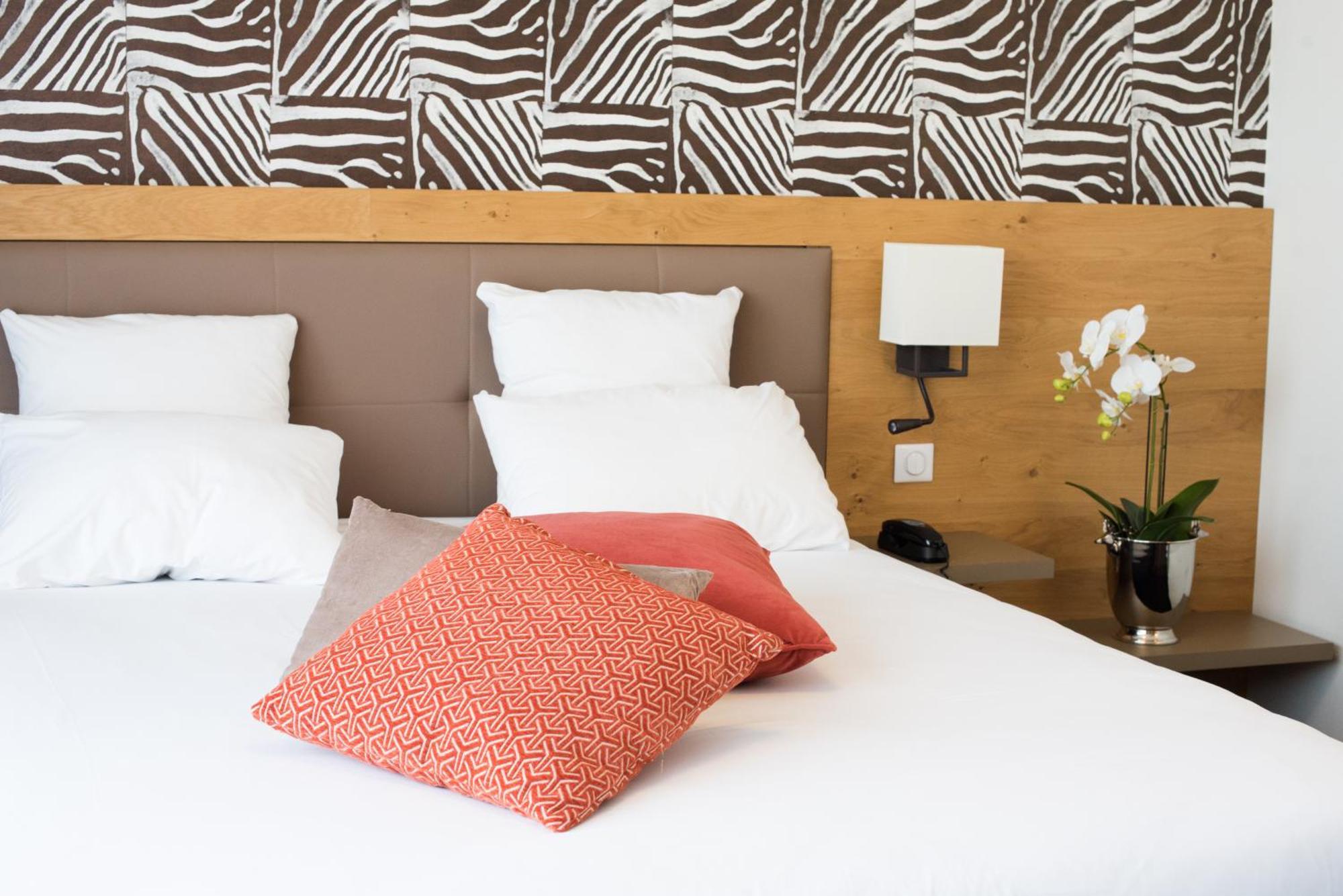 Le Brit Zenith Hotel 4*