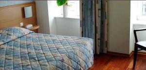 Hotel Le Grillon 3*