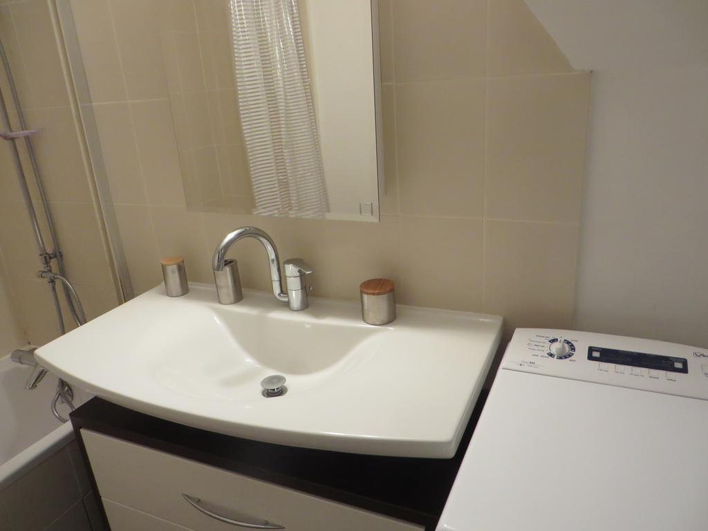 Au Quai Des Pecheurs Apartment