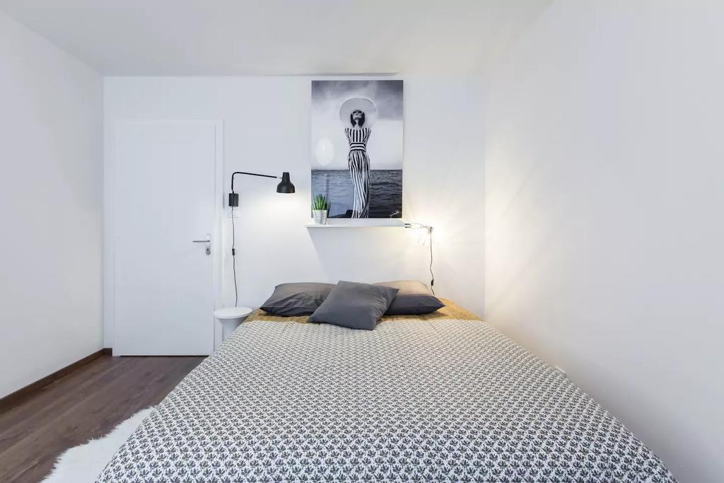 Apartment Must Center *
