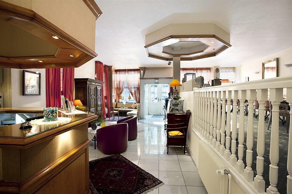 Roses Hotel 3*