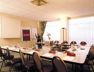 Mercure Centre Gare Hotel 4*