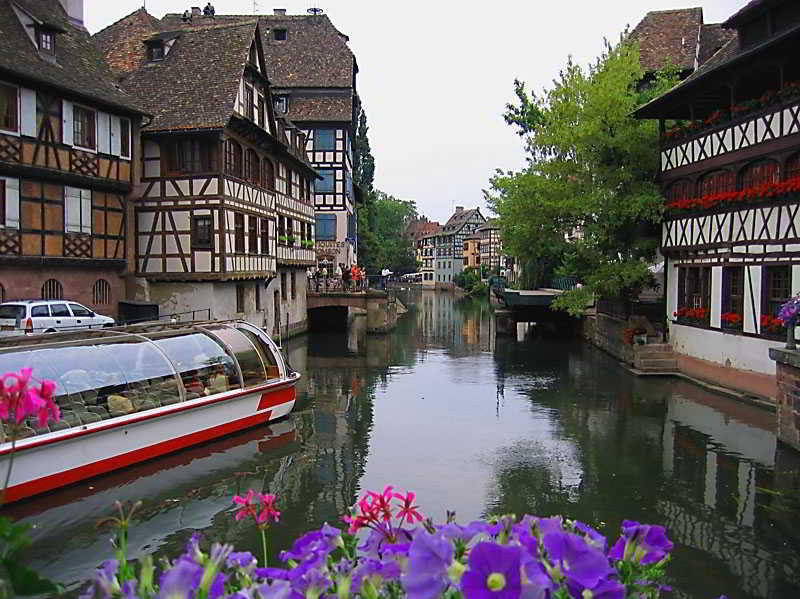Le Grillon 3* Straatsburg