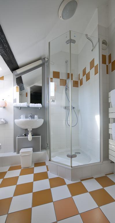Hotel Le Grillon