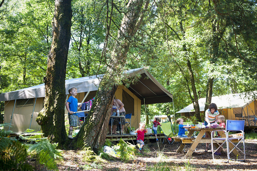 Camping De *