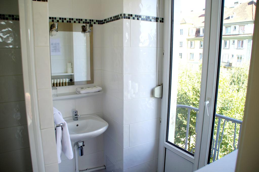 Esplanade Hotel 2*