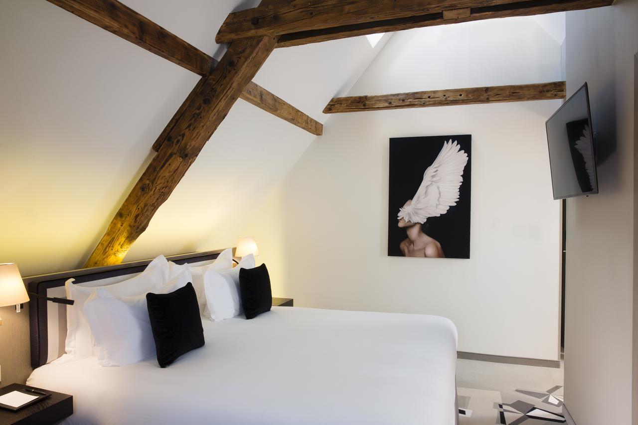 Boutique Des Xv