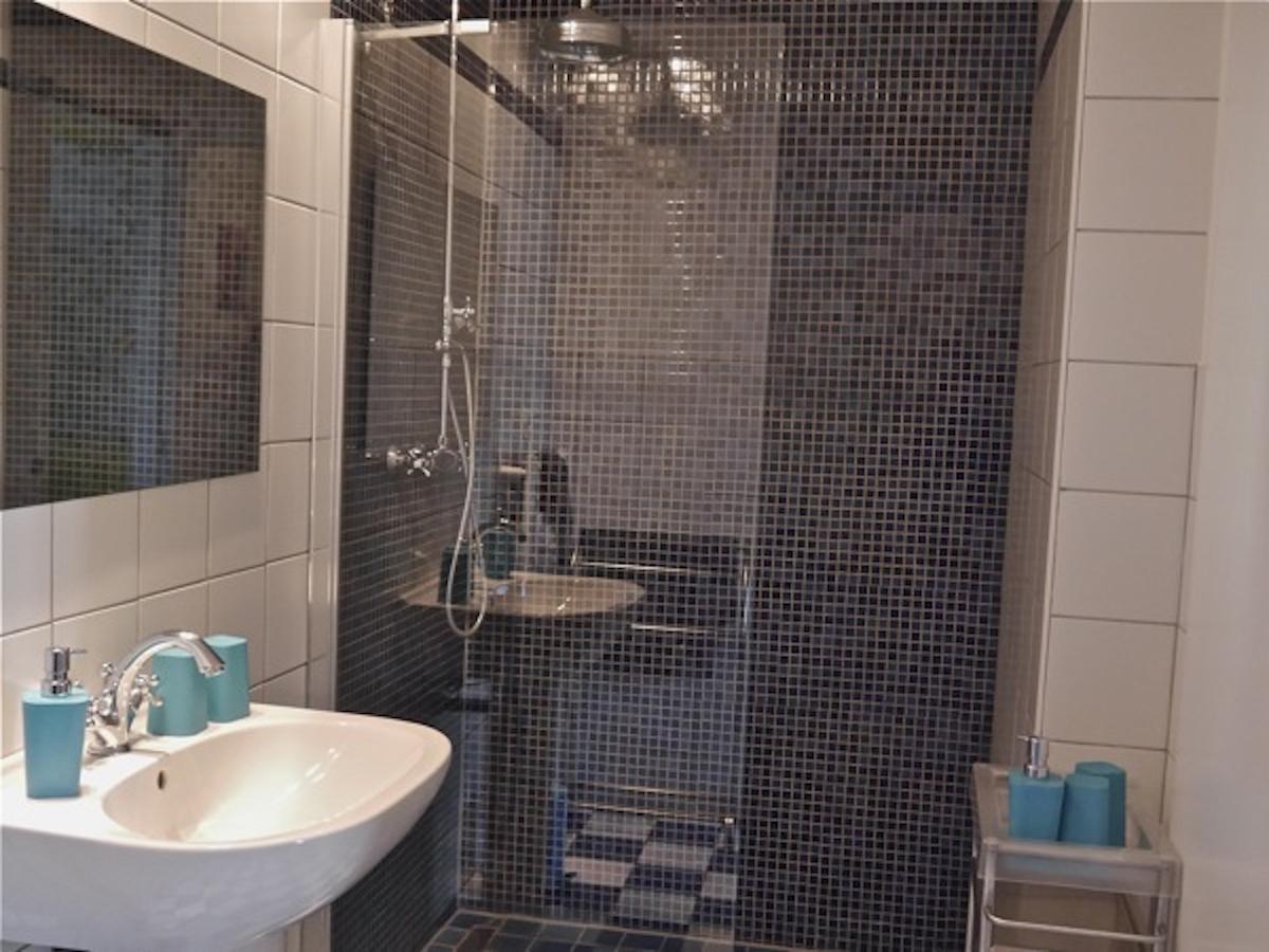 D'hotes La Celestine Bed & Breakfast *