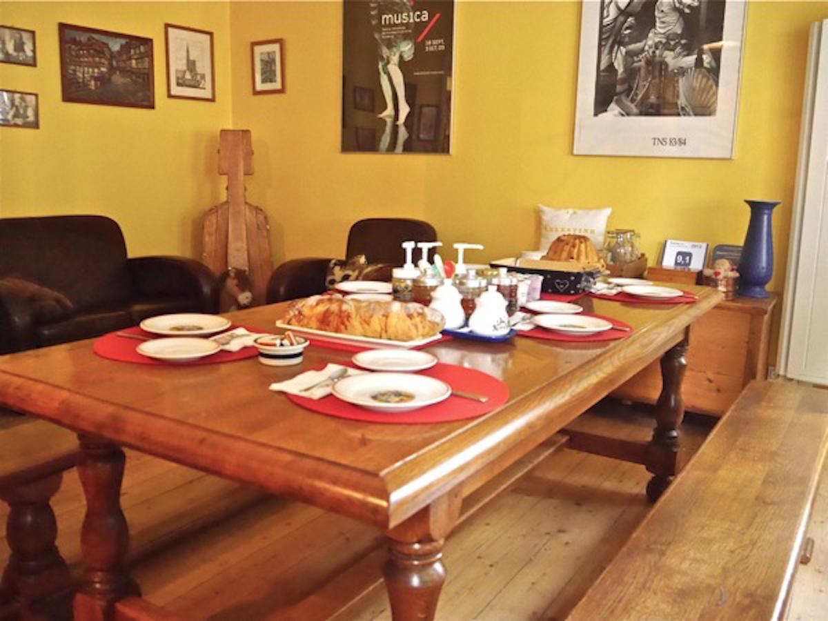 D'hotes La Celestine Bed & Breakfast *