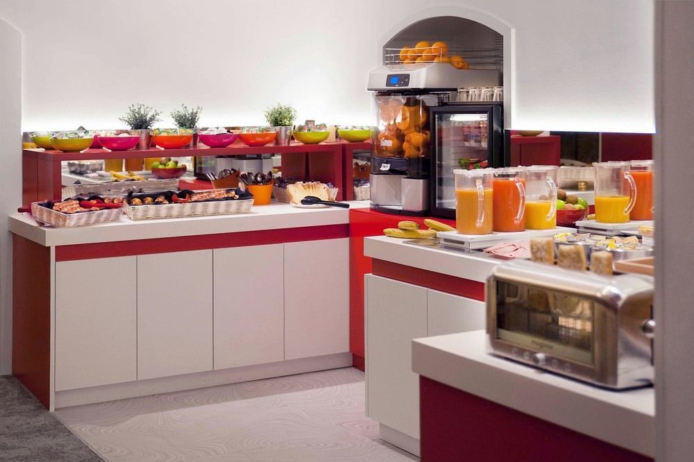 Ibis Styles Centre Gare Hotel 3*