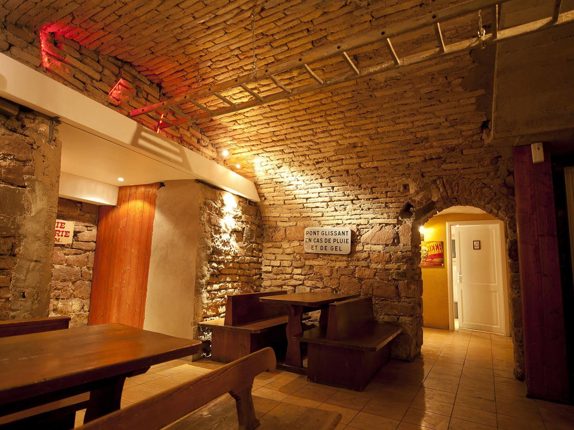 Hotel Le Grillon