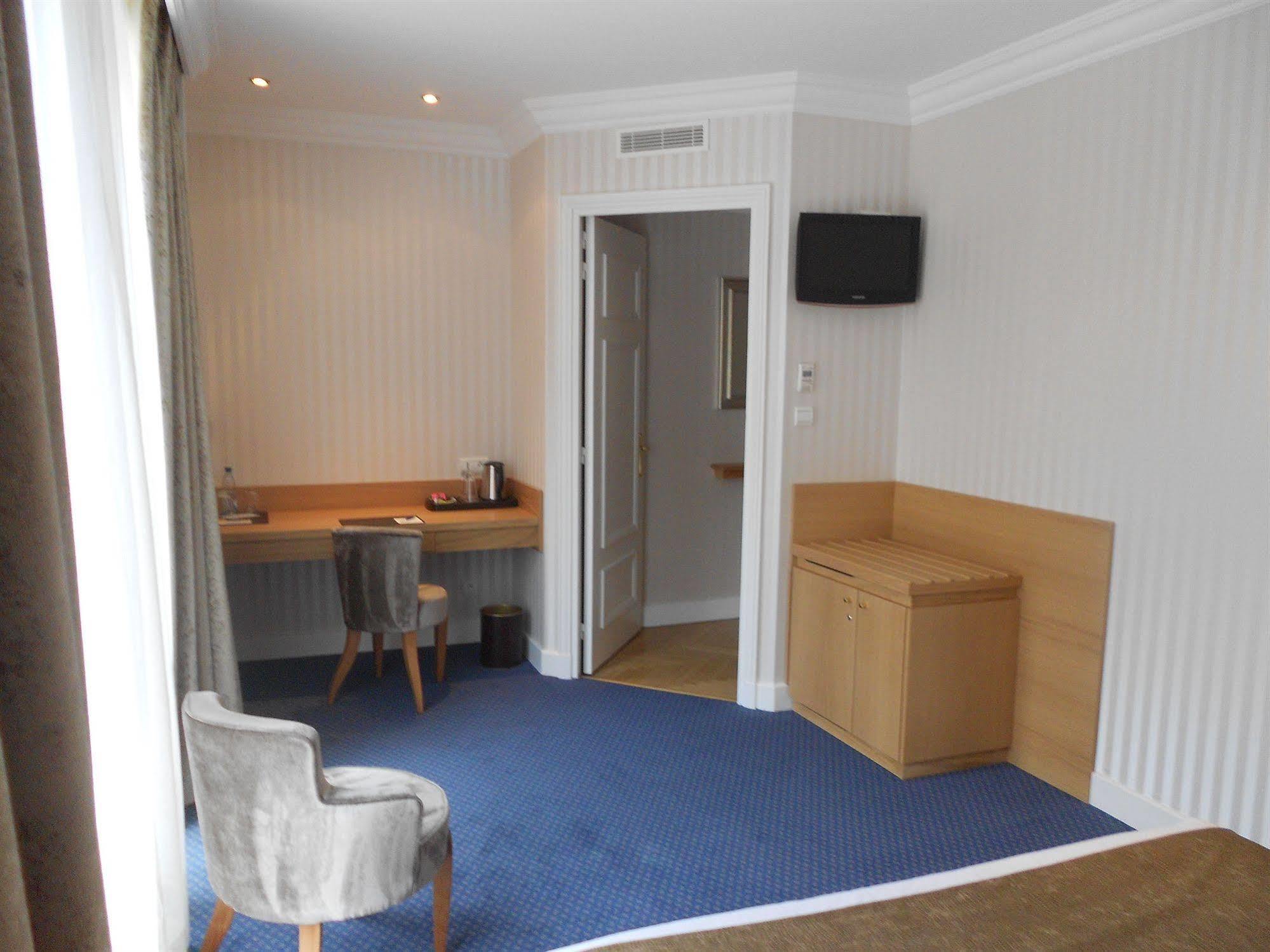 Hotel Maison Lutetia R