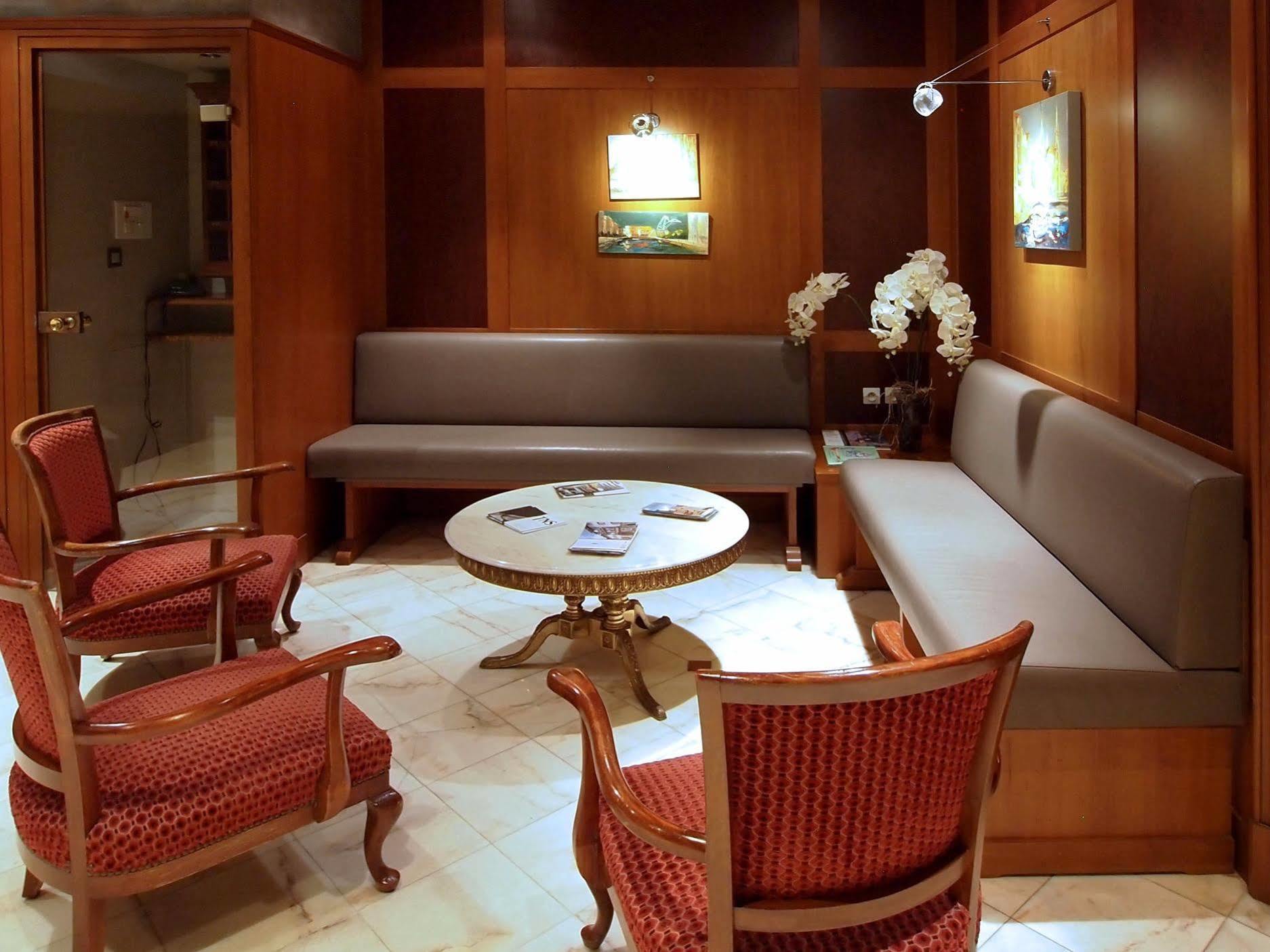 Logis Restaurant Au Cerf D'or Hotel 3*