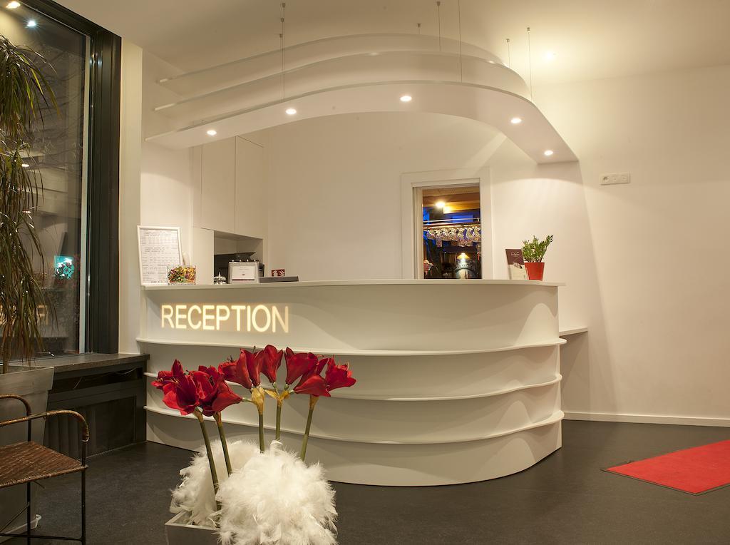 Hotel Le Grillon 3*