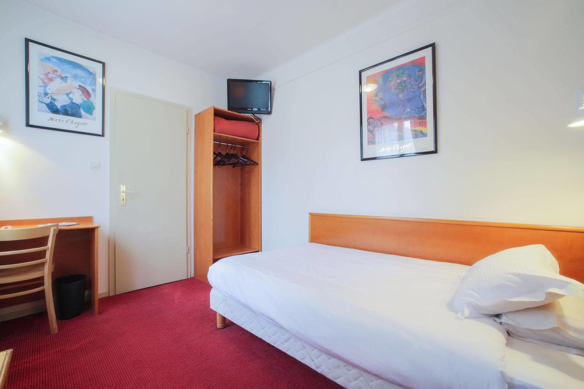 Des Arts Hotel 2*