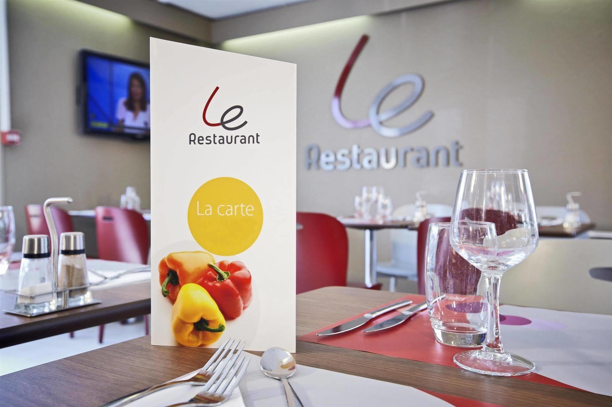 Kyriad Direct Ouest - Zénith Hotel