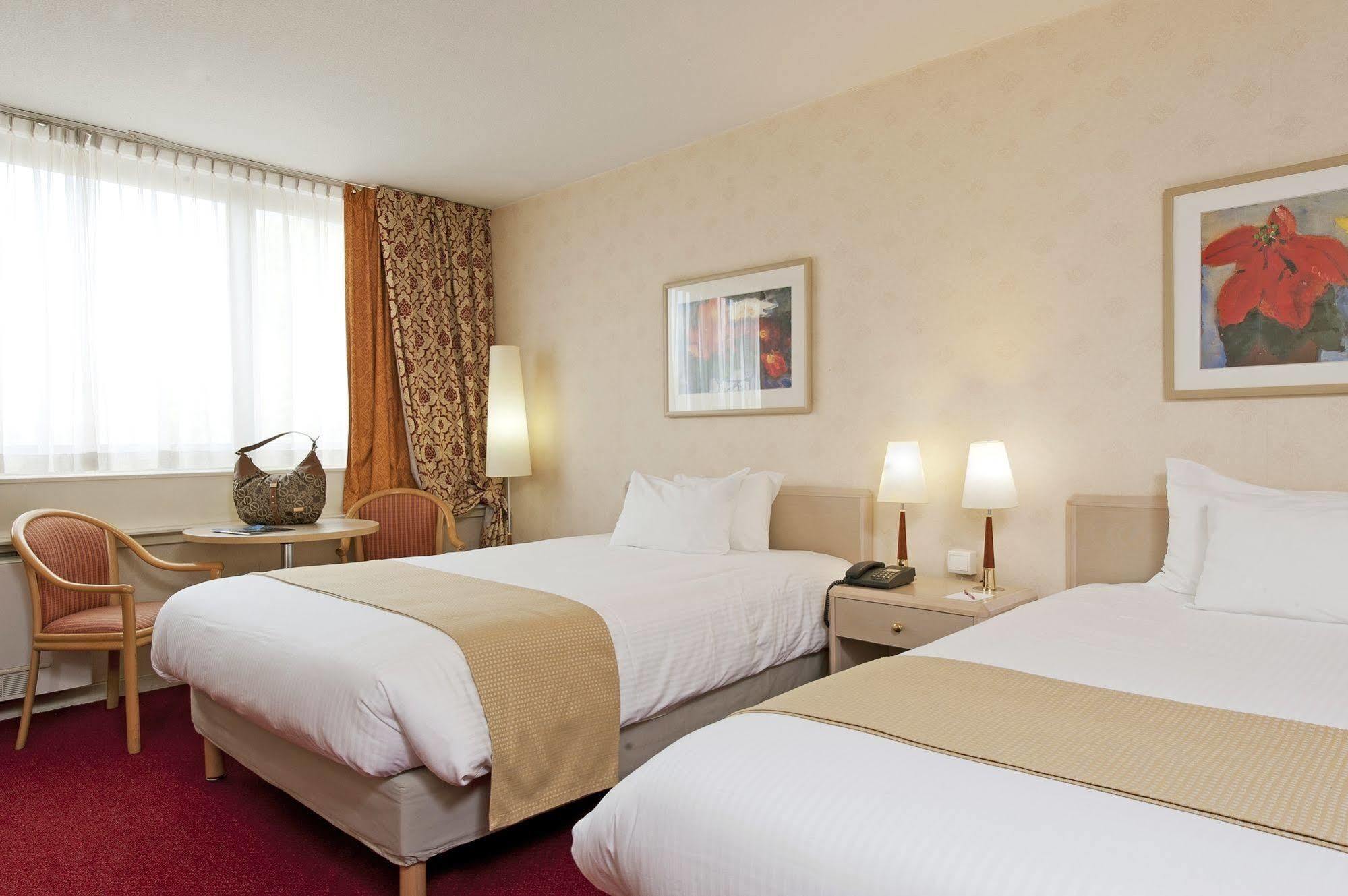 Hotel Mercure Place Des Congrès 4*