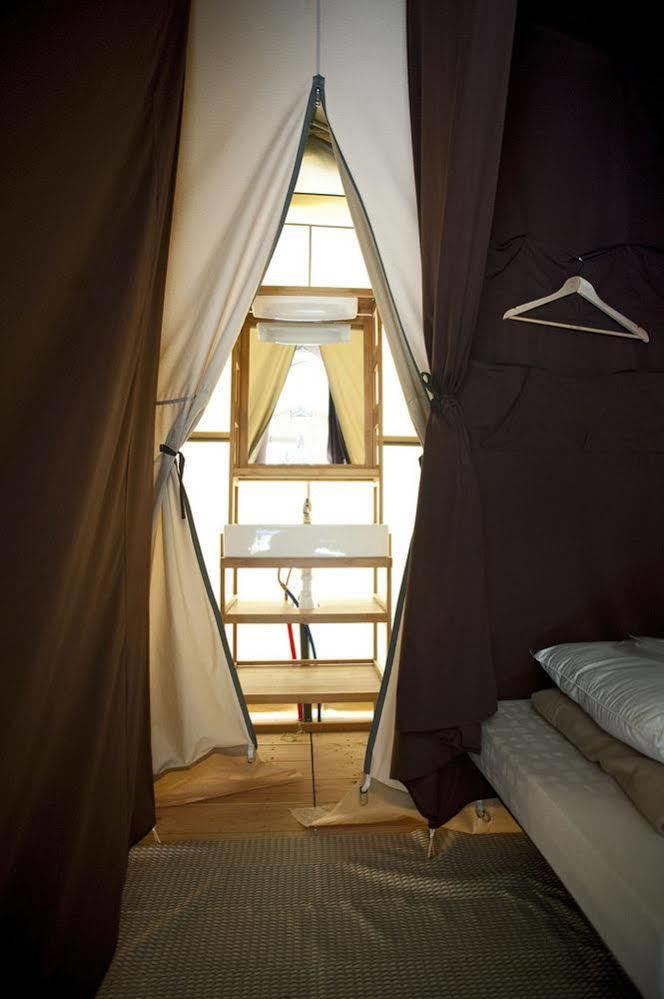 Camping De *